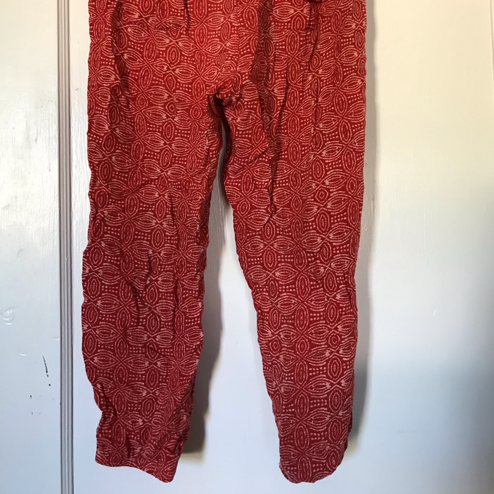 Red Patterned Cotton Capris - image 2